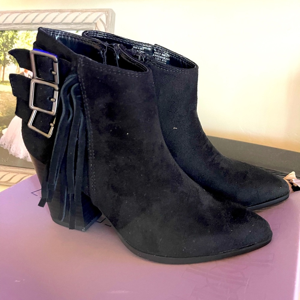 Jennifer Lopez Black Suede Booties Sz 6